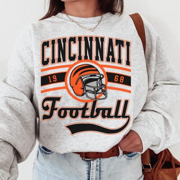 Vintage Cincinnati Bengals Football Sweatshirt, Retro NFL Cincinnati Bengals Tee - Picture 1 of 2